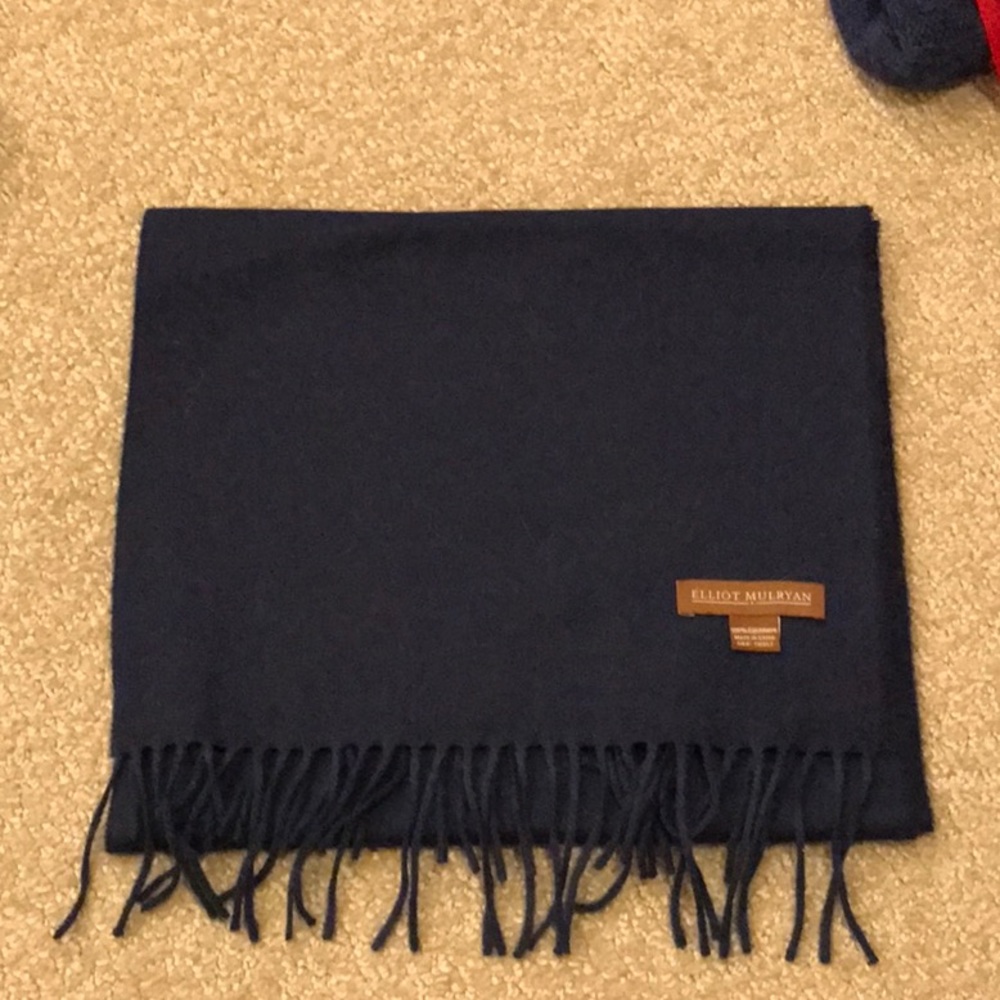 ELLIOT MULRYAN 100% CASHMERE FRINGED SCARF